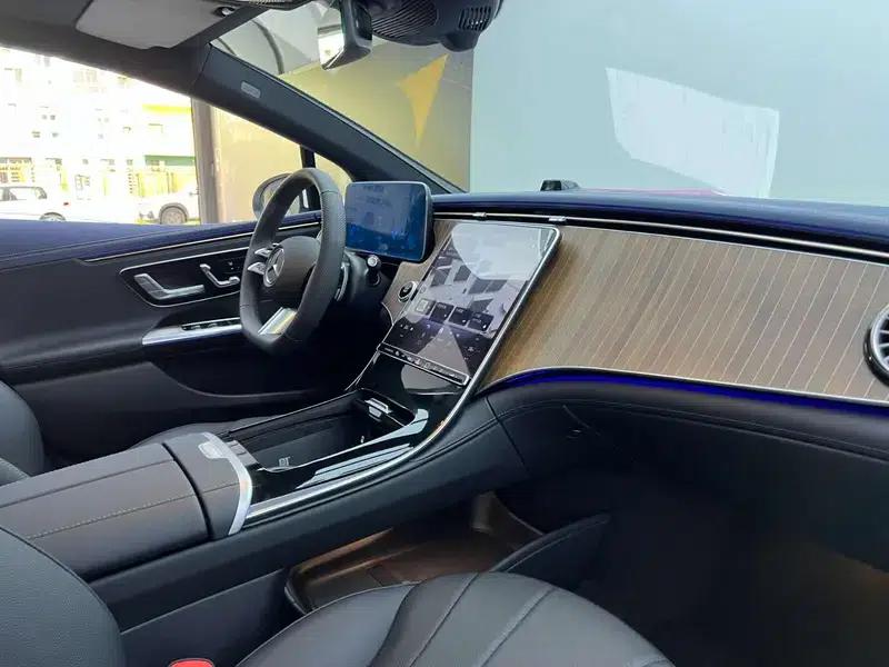 Mercedes-Benz EQE 2025 EQE 500 4MATIC Pioneer Edition — миниатюра 7