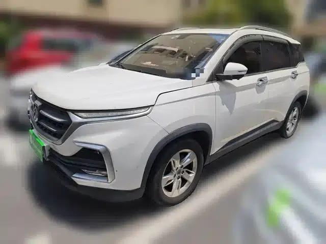 Baojun 530 2019 1.5T CVT Luxury 7-seater National V emission standard