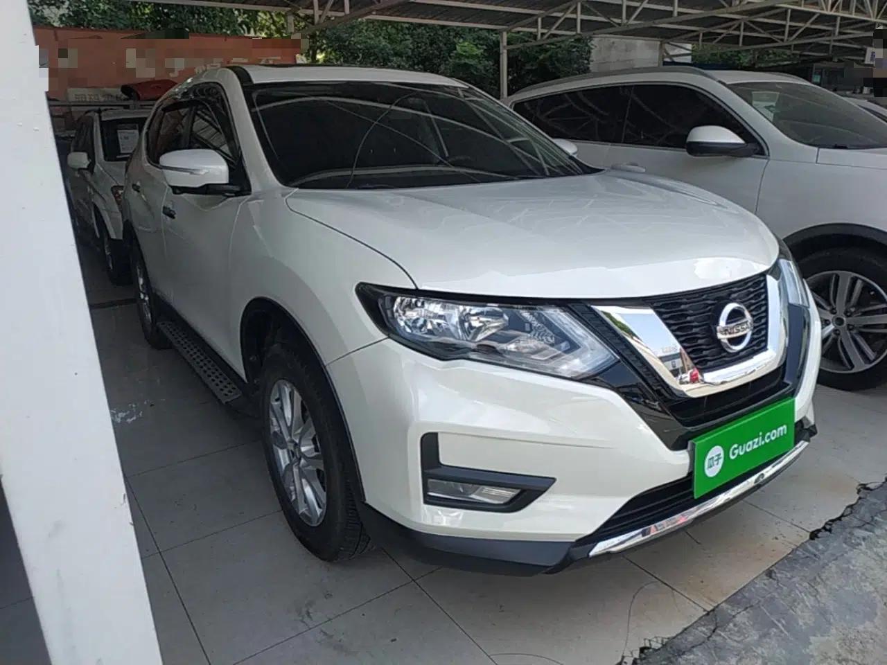 Nissan X-Trail 2022 Revised Version 2.0L Two-Wheel Drive Smart Connect & Comfort Edition — миниатюра 3