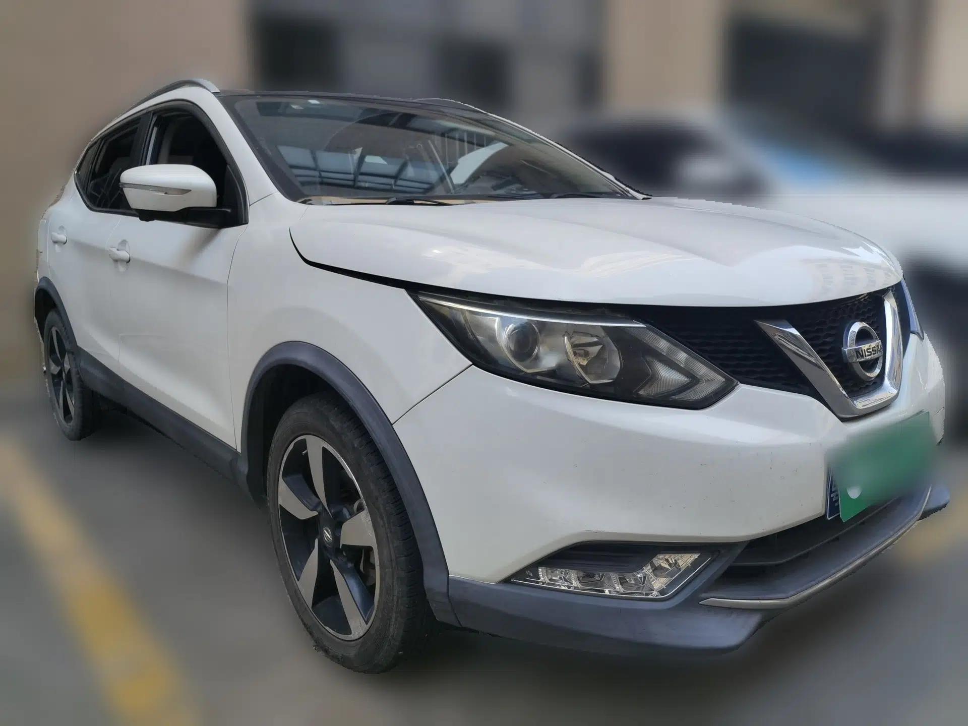 Nissan Qashqai 2016 2.0L CVT Luxury Edition — миниатюра 3