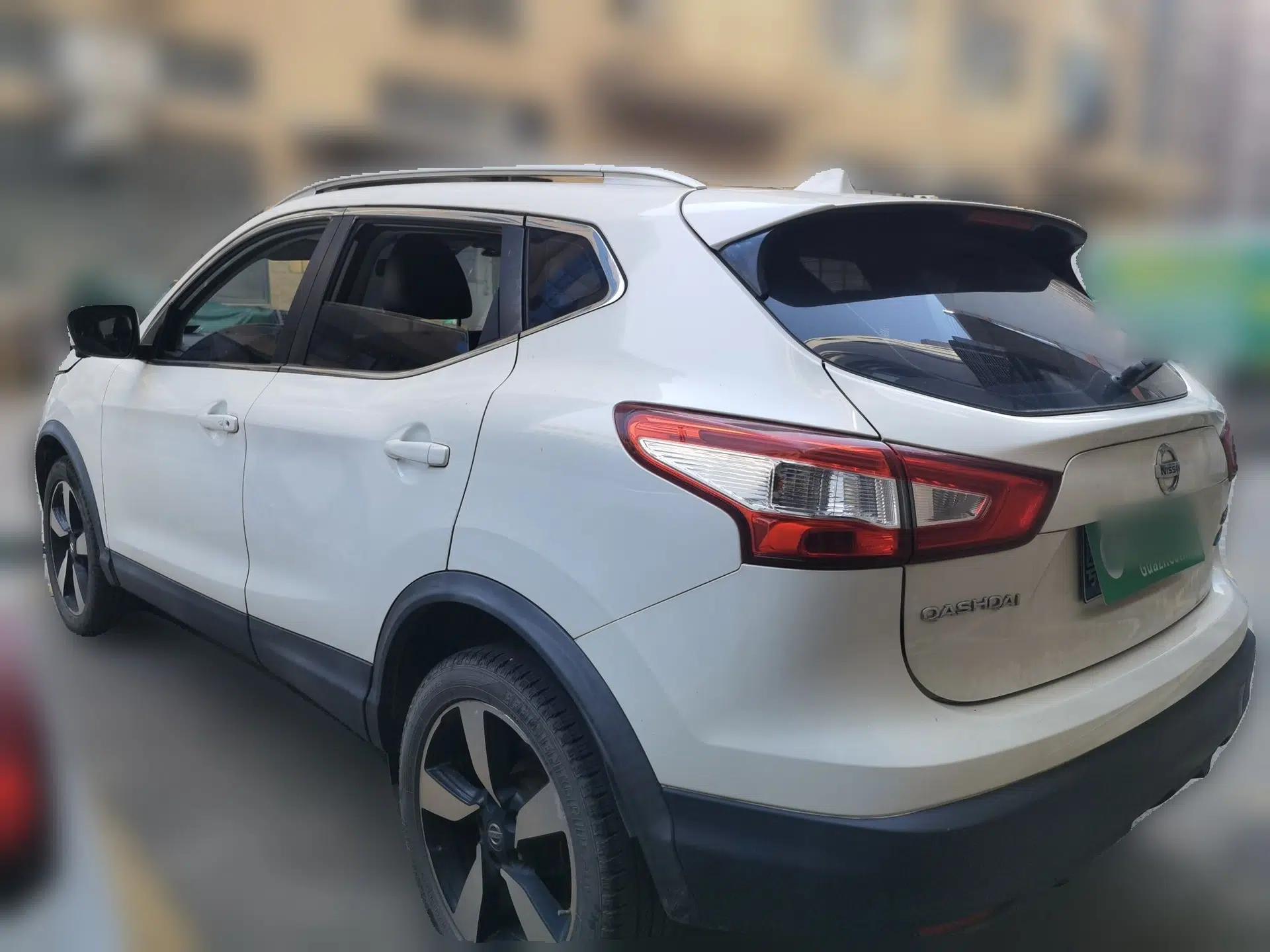 Nissan Qashqai 2016 2.0L CVT Luxury Edition — миниатюра 4