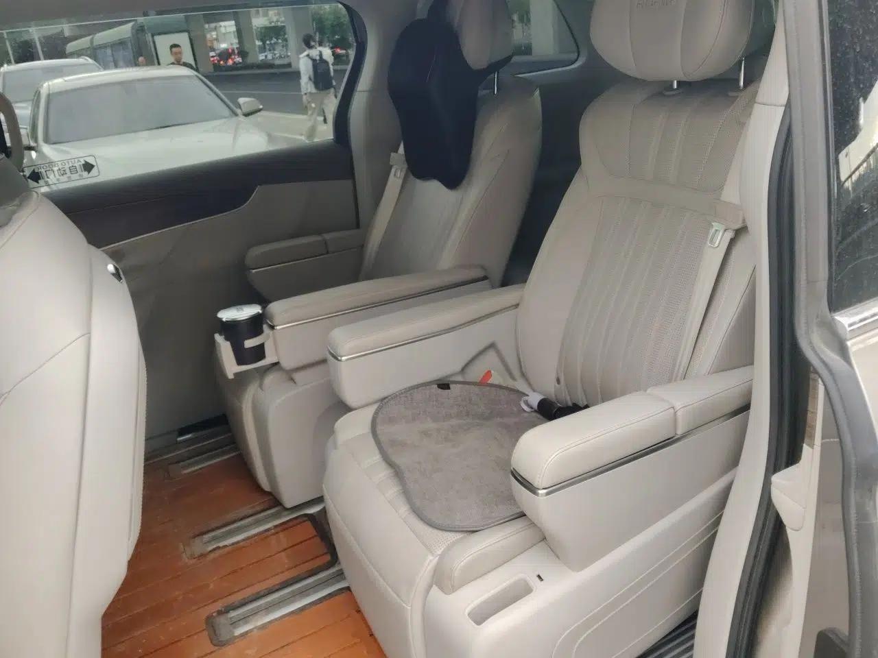 Roewe iMAX8 2023 400TGI Comfort Edition — миниатюра 17