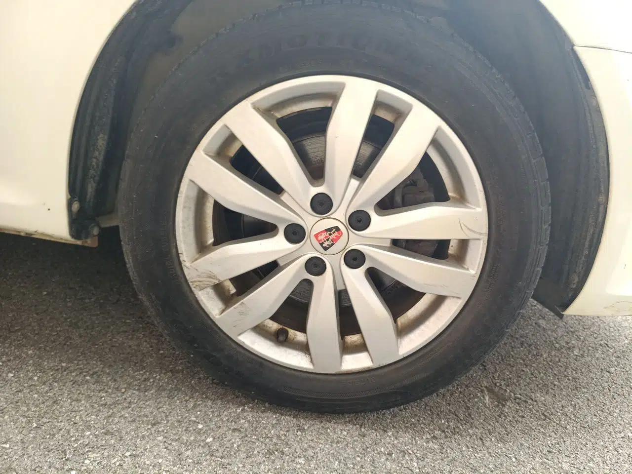 Roewe 350 2013 350S 1.5L Manual Xunchi Edition — миниатюра 8
