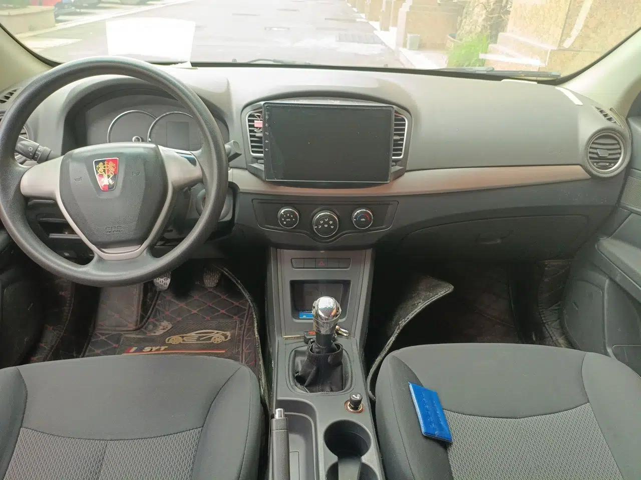 Roewe 350 2013 350S 1.5L Manual Xunchi Edition — миниатюра 9