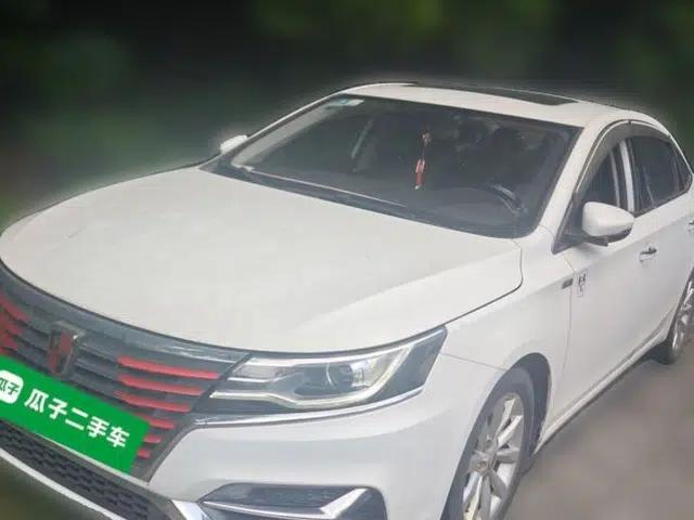 Roewe i6 New Energy 2017 45T Hybrid Connect & Smart Enjoyment Edition
