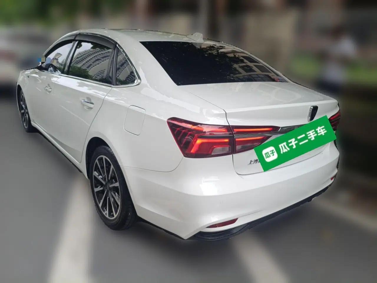 Roewe i6 New Energy 2017 45T Hybrid Connective Smart Luxury Edition — миниатюра 4