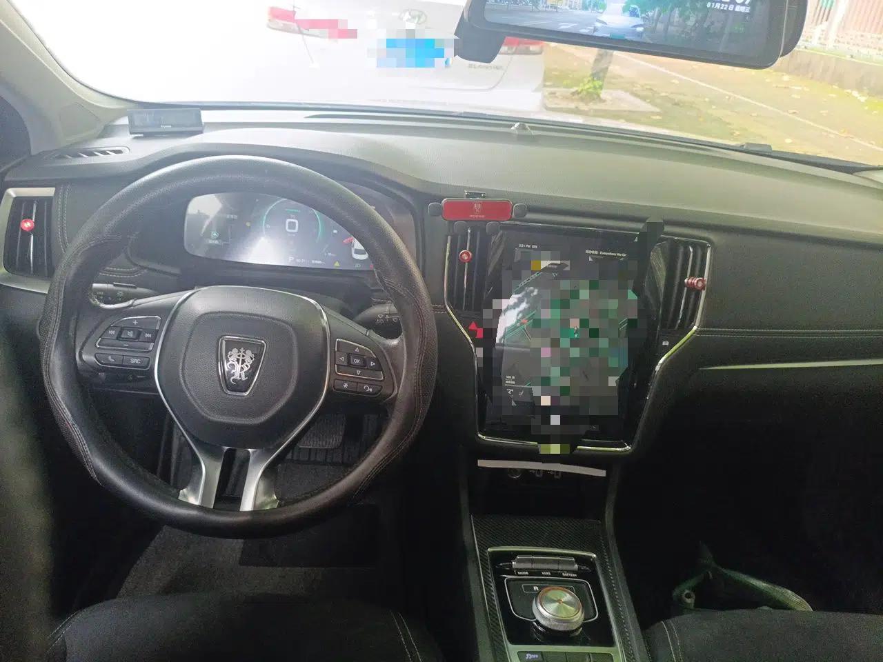 Roewe i6 New Energy 2017 45T Hybrid Connective Smart Luxury Edition — миниатюра 9