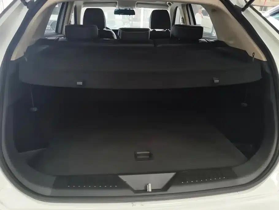 Bestune T77 2023 1.5T Automatic Luxury Edition — миниатюра 4