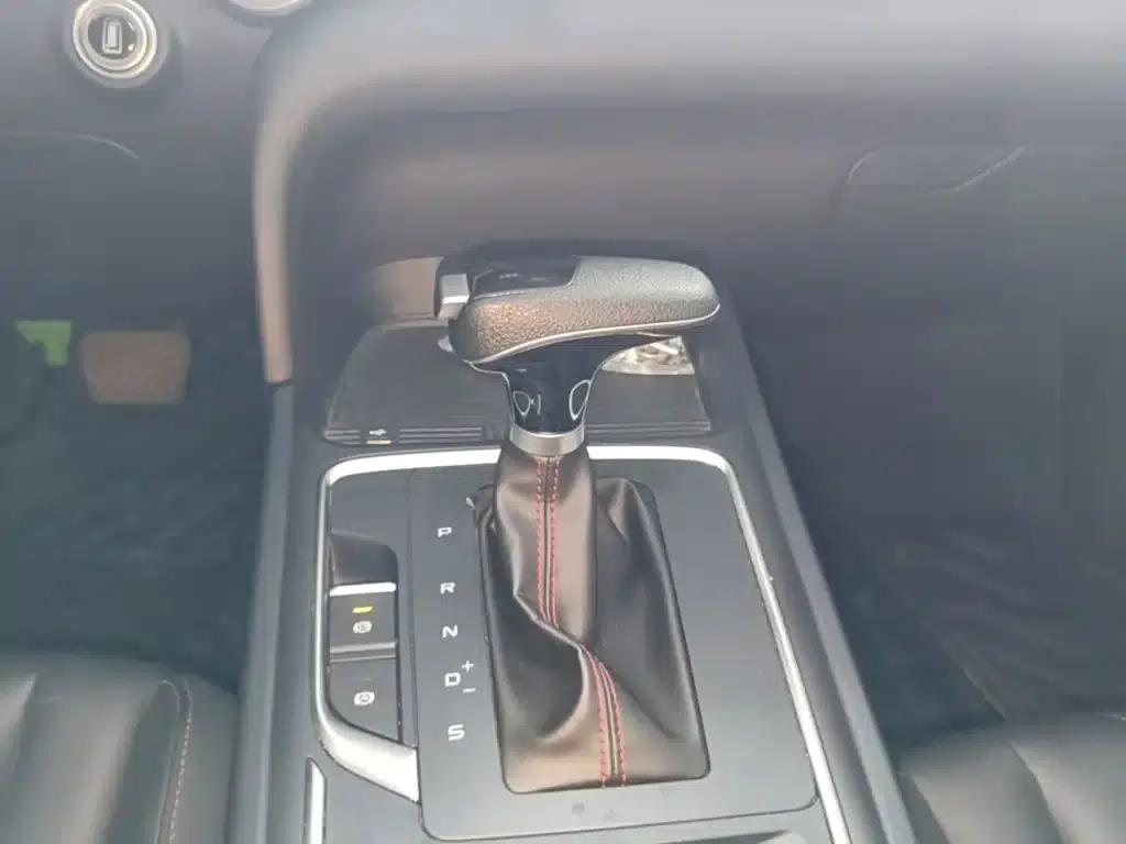 Bestune T55 2023 1.5T Automatic Leap Forward Edition — миниатюра 14