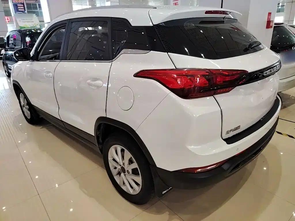 Beijing X3 2021 1.5T Manual Glory Edition — миниатюра 5