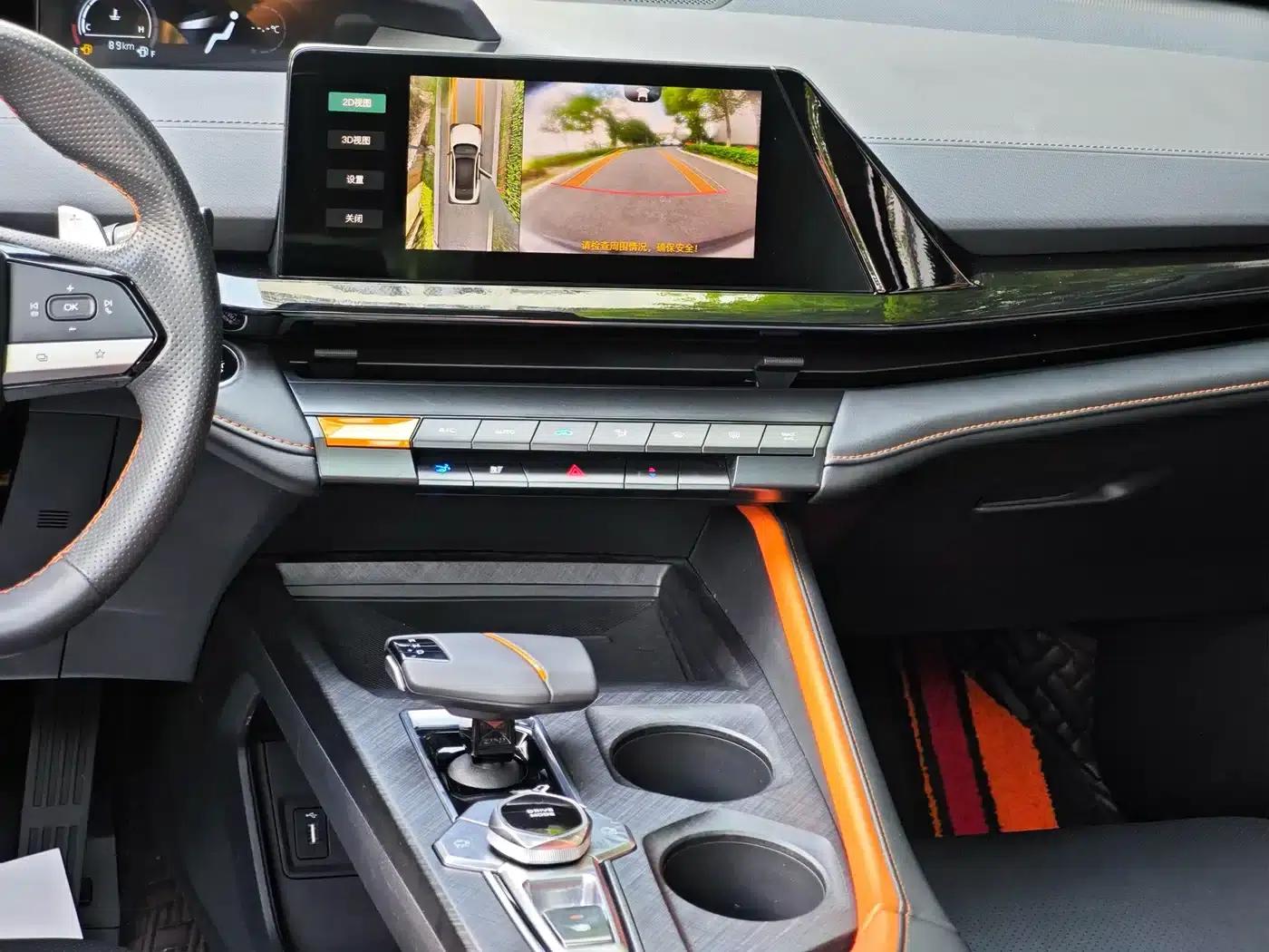 Changan UNI-V 2022 1.5T Premium Edition — миниатюра 8