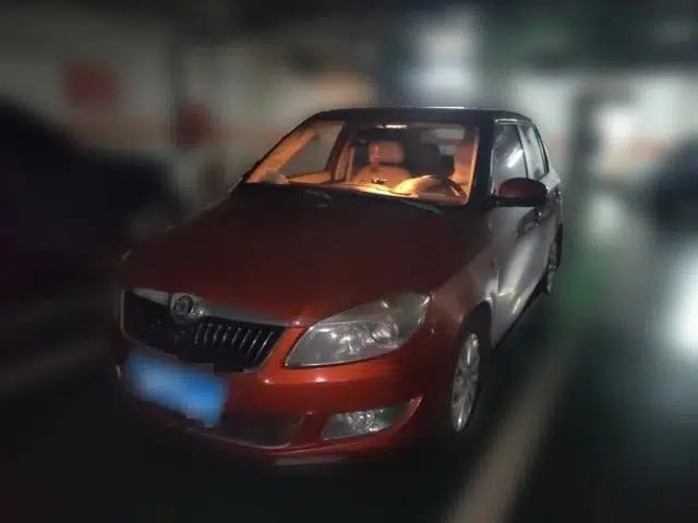 Skoda Fabia 2012 1.6L Automatic Crystal Edition