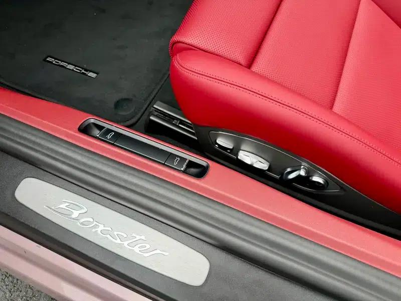 2022 Porsche 718 Boxster 2.0T — миниатюра 11