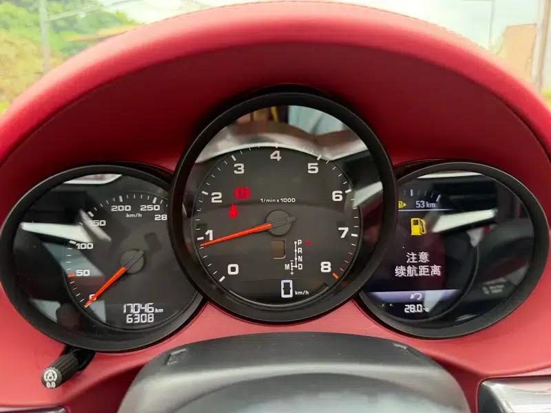 2022 Porsche 718 Boxster 2.0T — миниатюра 13
