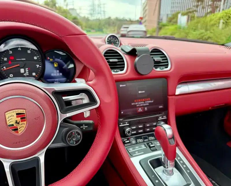 2022 Porsche 718 Boxster 2.0T — миниатюра 17