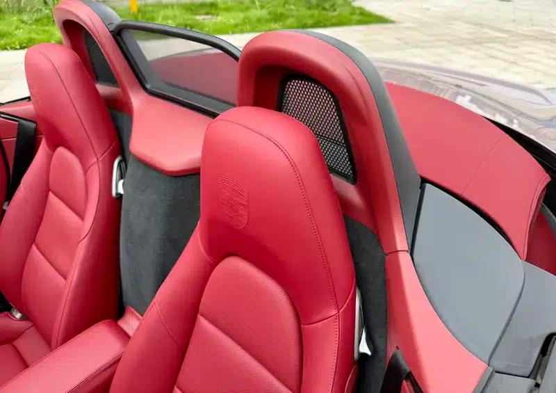 2022 Porsche 718 Boxster 2.0T — миниатюра 9
