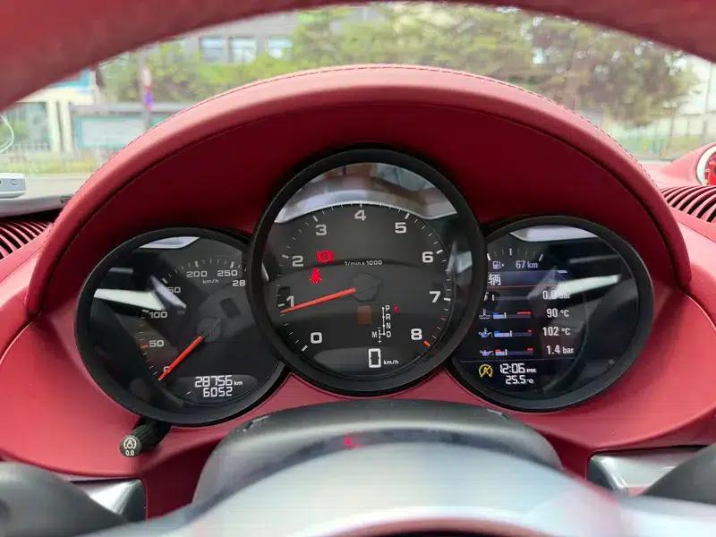 2016 Porsche 718 Boxster 2.0T — миниатюра 13