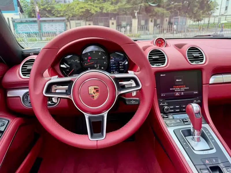 2016 Porsche 718 Boxster 2.0T — миниатюра 15