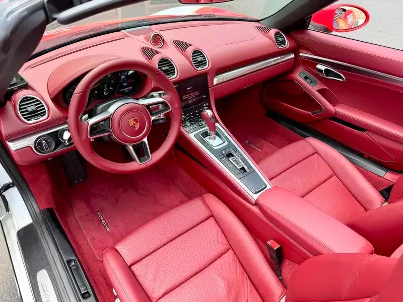 2016 Porsche 718 Boxster 2.0T — миниатюра 16
