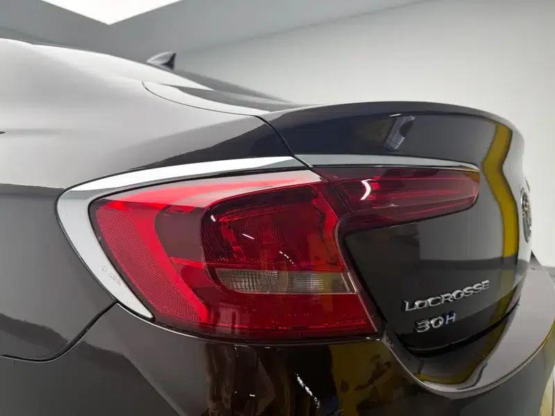 Buick LaCrosse 2018 30H Elite — миниатюра 13