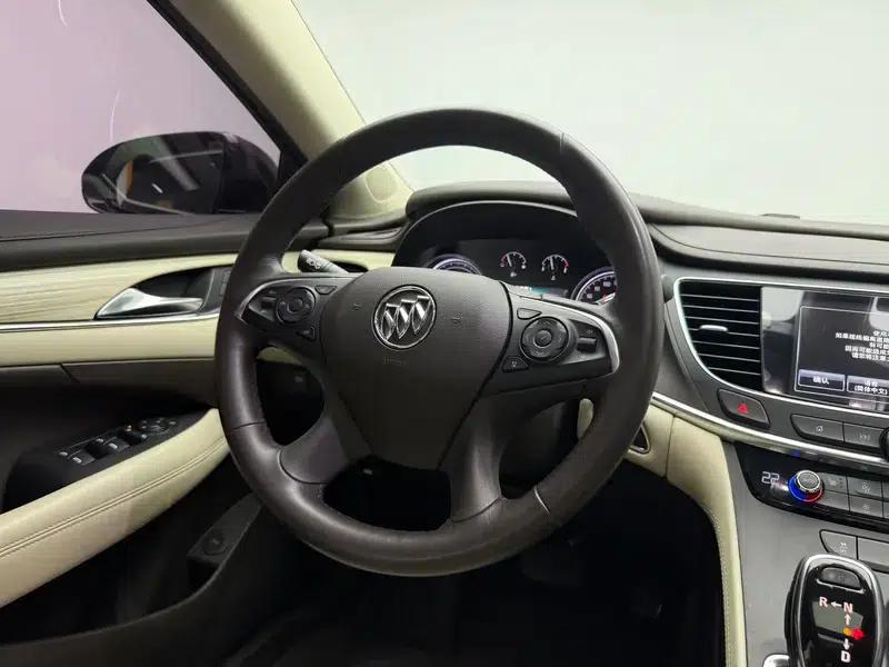 Buick LaCrosse 2018 30H Elite — миниатюра 16