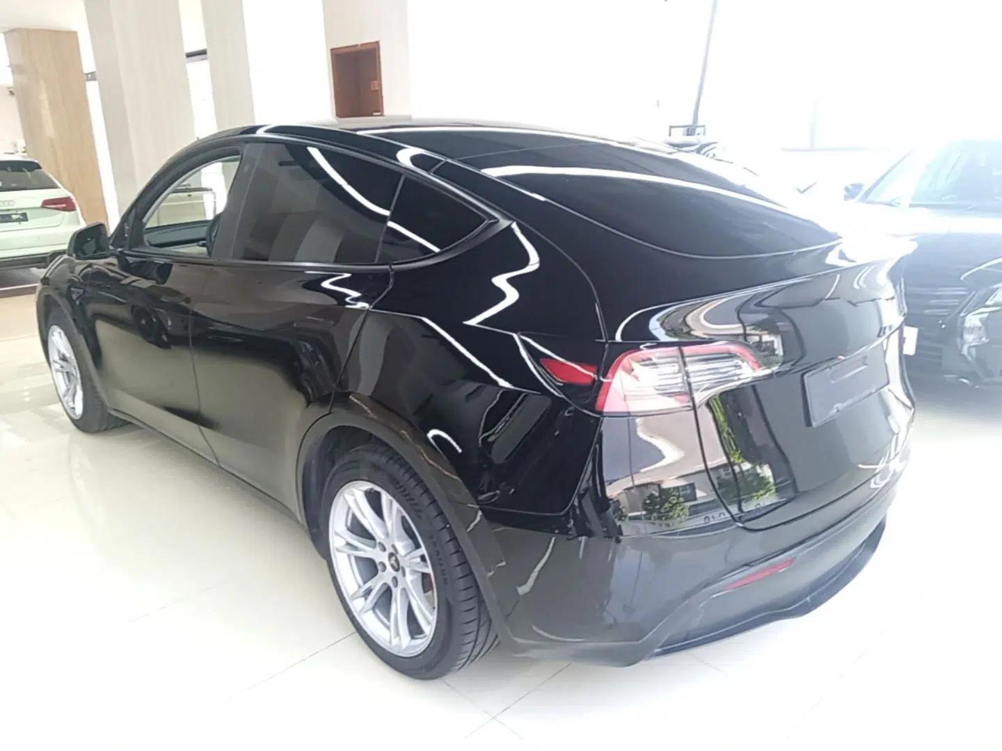 Tesla Model Y 2022 Revised Version Rear-Wheel Drive — миниатюра 4
