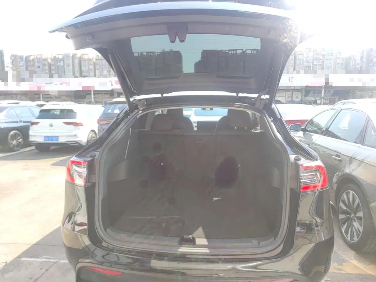 Tesla Model Y 2022 Revised Version Rear-Wheel Drive — миниатюра 22