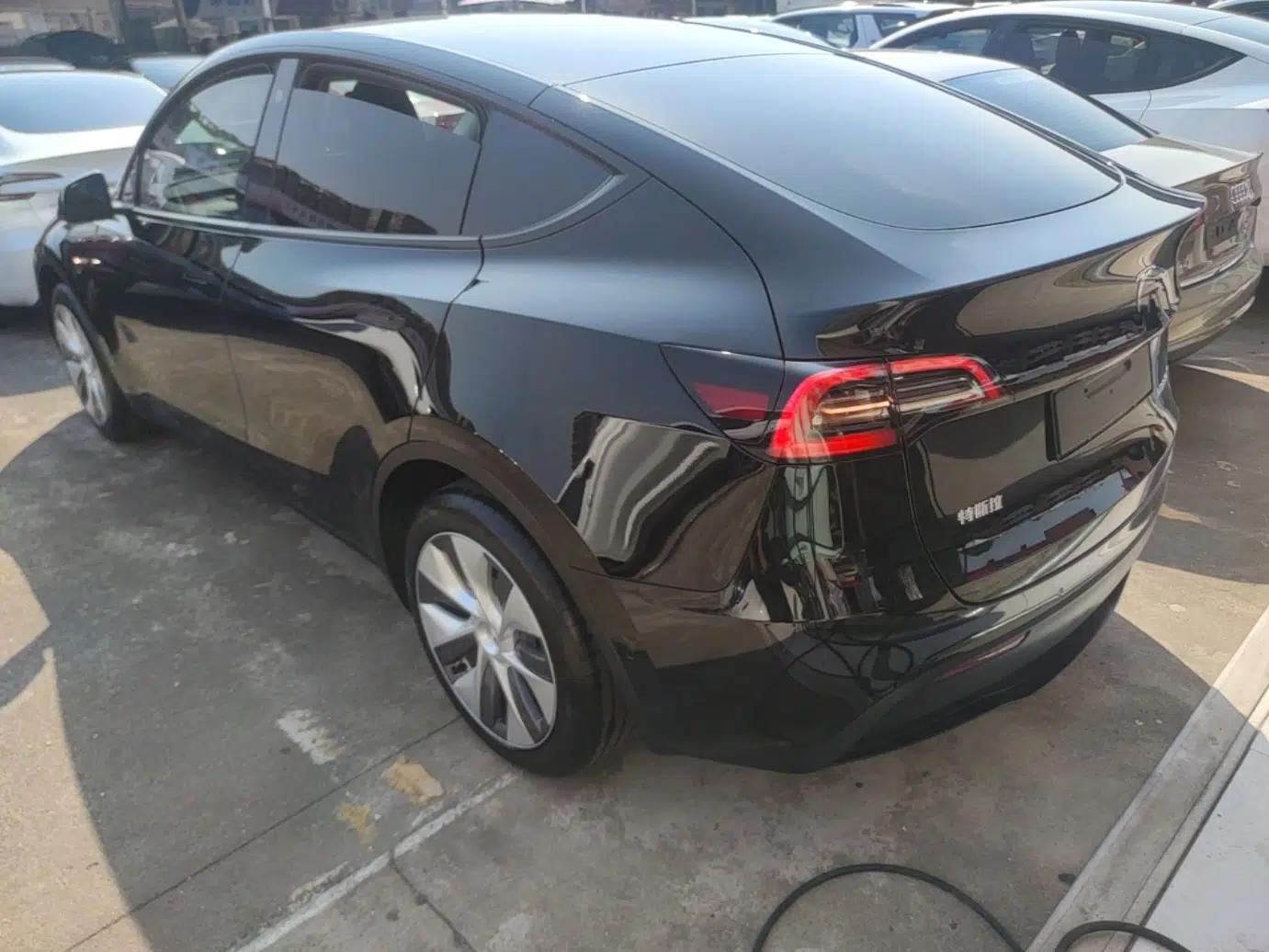 Tesla Model Y 2022 Revised Version Rear-Wheel Drive — миниатюра 4