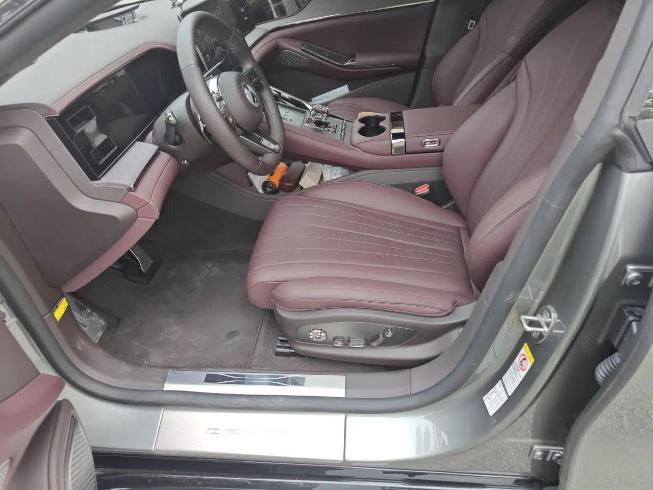 Denza Z9GT 2024 1100 Four-Wheel Drive Max Edition — миниатюра 13