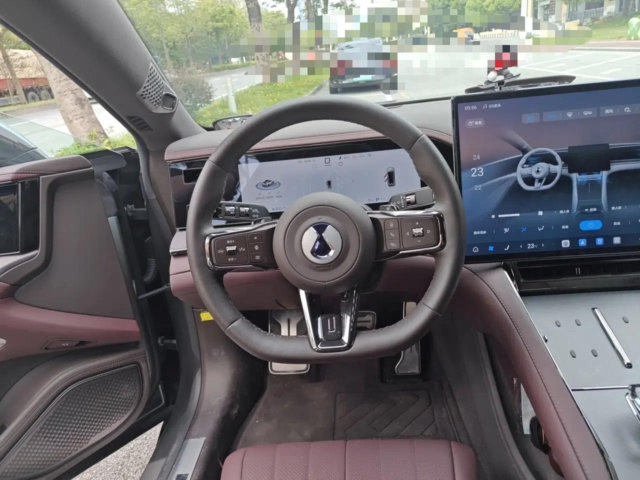 Denza Z9GT 2024 1100 Four-Wheel Drive Max Edition — миниатюра 8