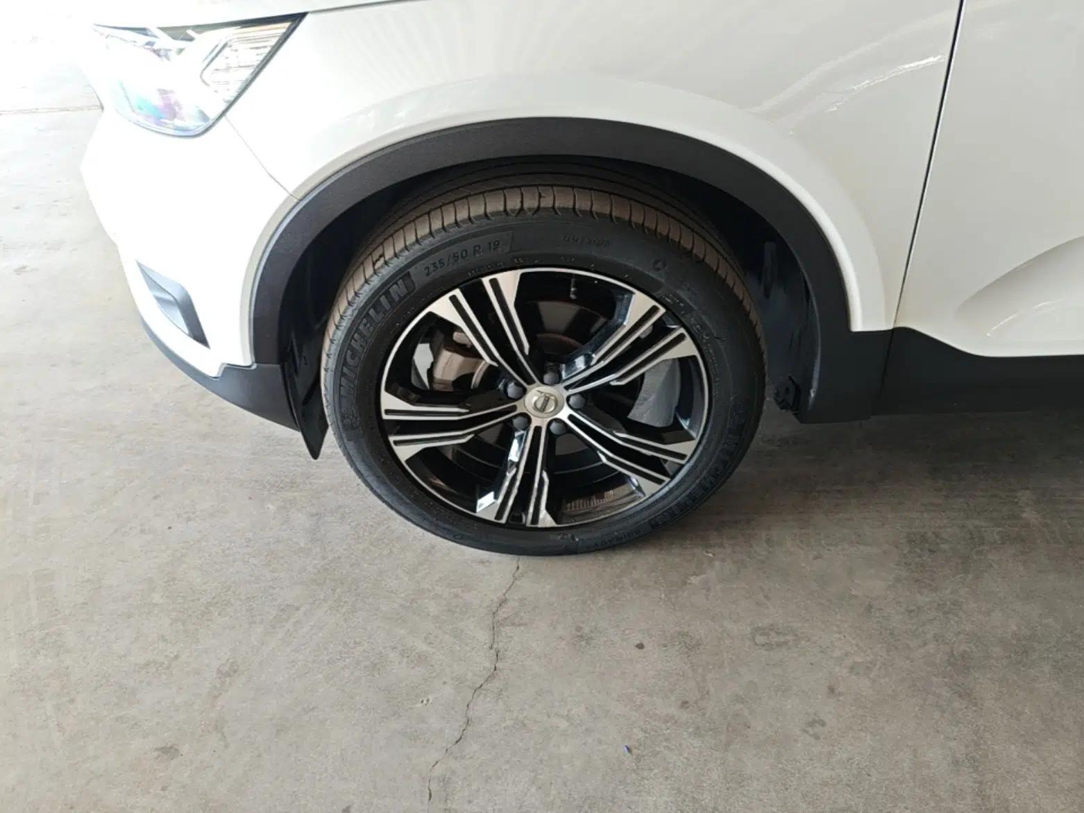 Volvo XC40 2020 T4 4x4 Zhiya Luxury Edition — миниатюра 10