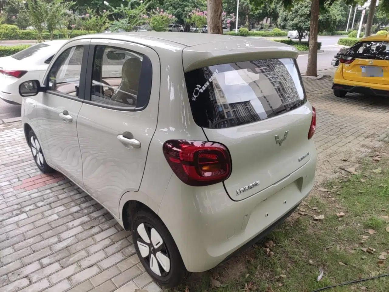 Wuling Hongguang MINIEV 2025 Four-Door Version Advanced Edition — миниатюра 4