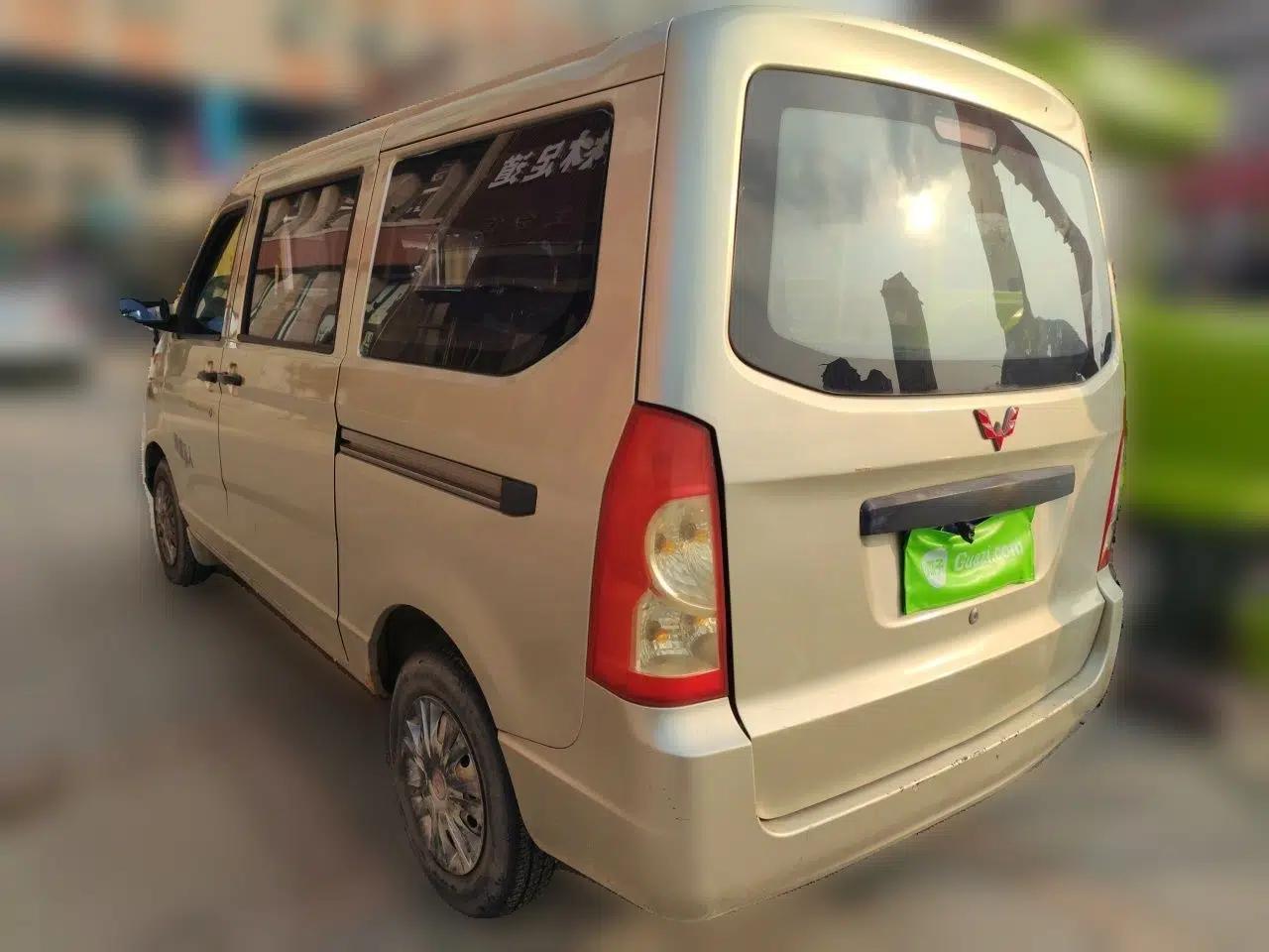 Wuling Rongguang 2014 1.2L S Standard Model — миниатюра 4