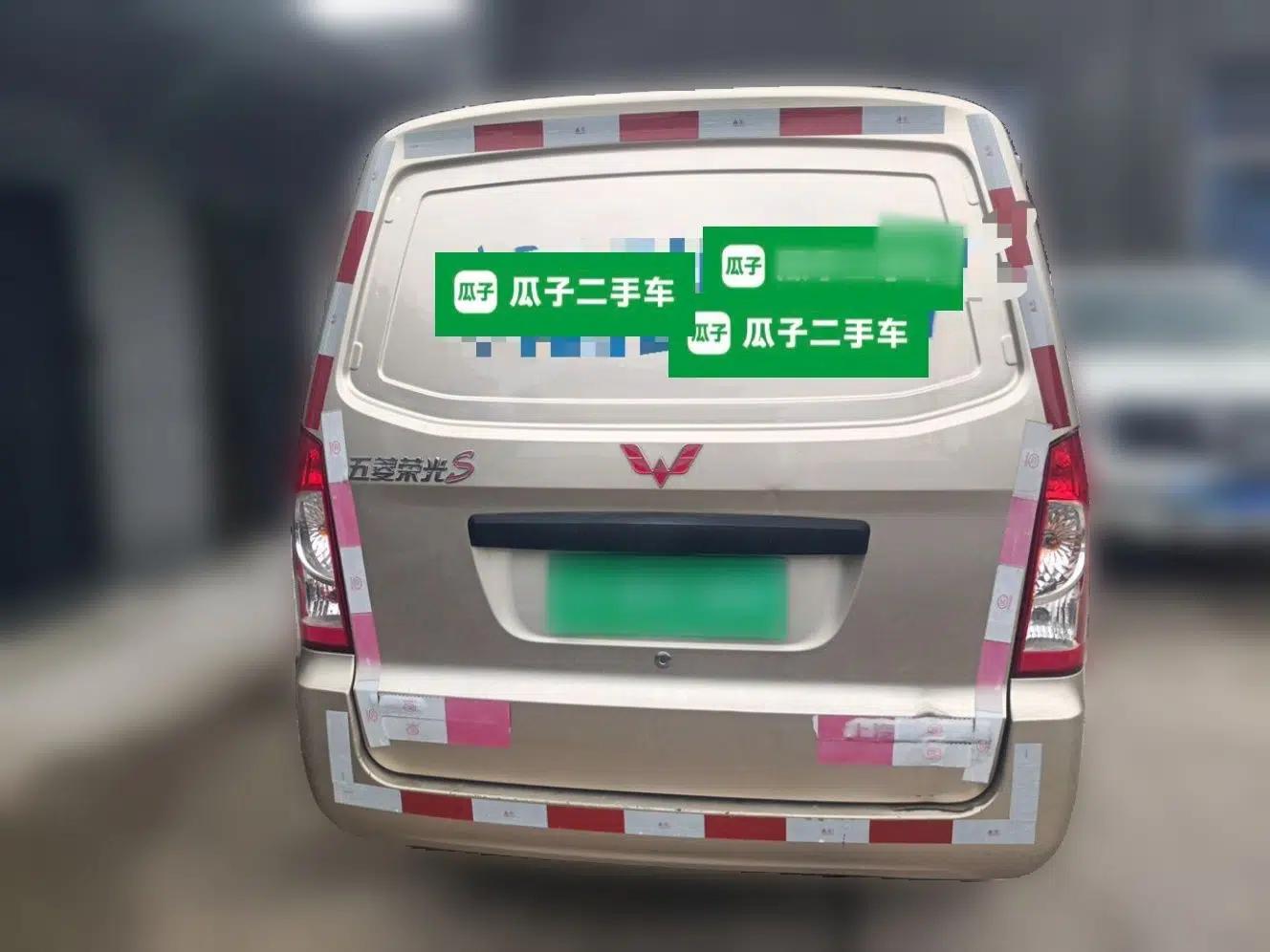 Wuling Rongguang V 1.2-liter manual 5-seater — миниатюра 5