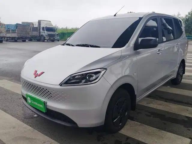 Wuling Hongguang New Energy 2025 Extended-Range Hybrid 50KM Comfort Version