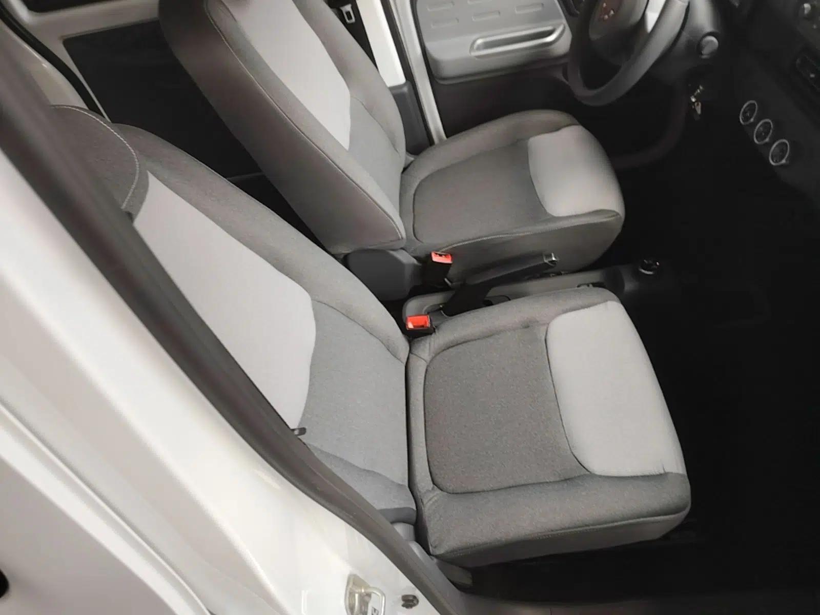 Wuling Zhiguang New Energy 2025 Model 305km Ambitious Edition — миниатюра 19