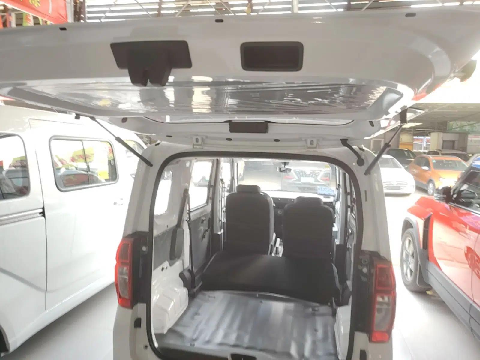 Wuling Zhiguang New Energy 2025 Model 305km Ambitious Edition — миниатюра 22