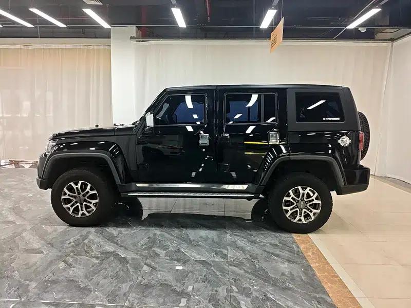 Beijing BJ40 2023 2.0T Automatic 4WD City Hunter Edition (Hero Model) — миниатюра 4