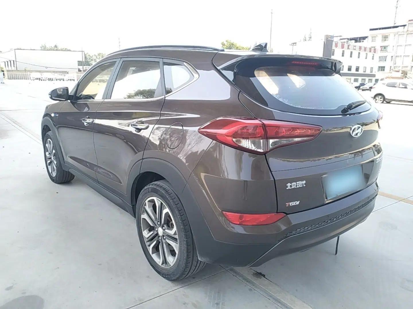 Hyundai Tucson 2015 1.6T Dual-Clutch Four-Wheel Drive Flagship Model — миниатюра 4