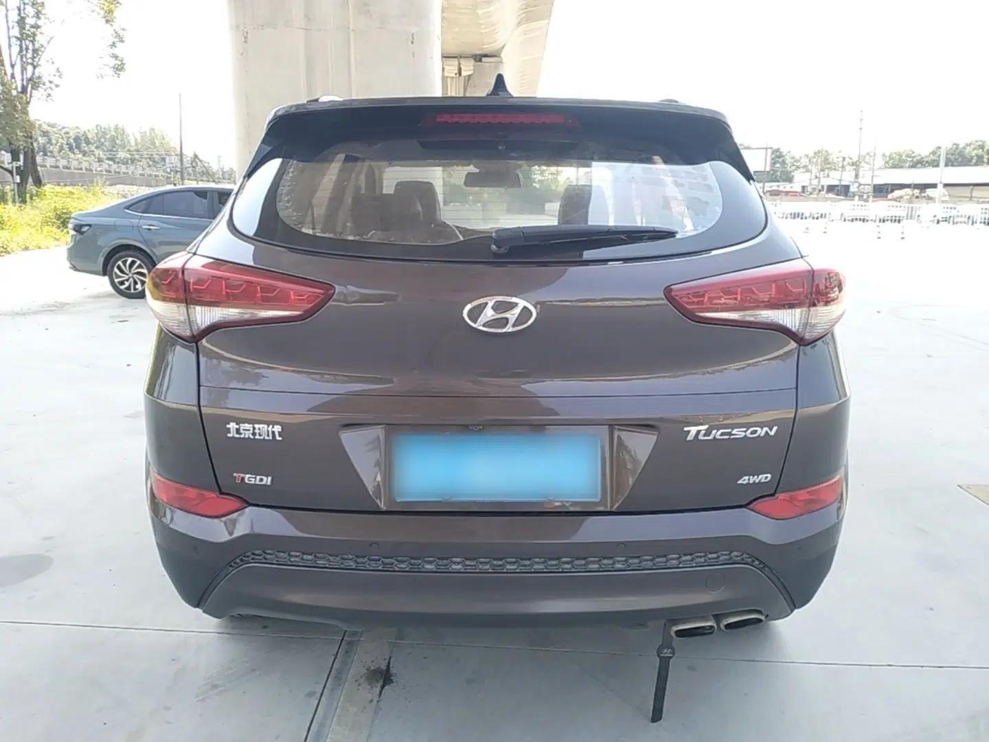Hyundai Tucson 2015 1.6T Dual-Clutch Four-Wheel Drive Flagship Model — миниатюра 5