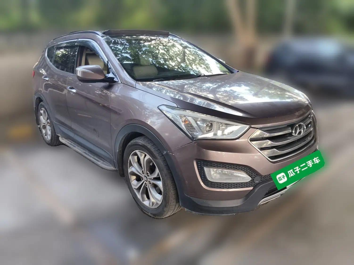 Hyundai Santa Fe (Imported) Hyundai Santa Fe 2013, 3.0L, Automatic, 7 Seaters — миниатюра 3