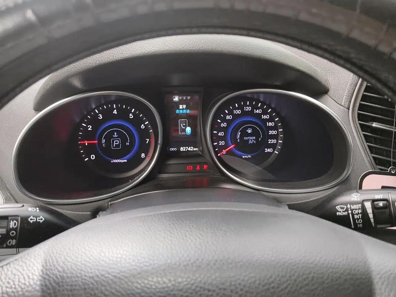Hyundai Santa Fe 2013 2.4L Automatic Two-Wheel Drive Smart Version — миниатюра 11