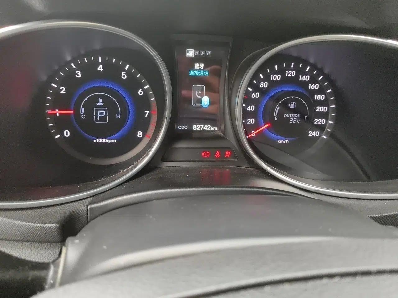 Hyundai Santa Fe 2013 2.4L Automatic Two-Wheel Drive Smart Version — миниатюра 12