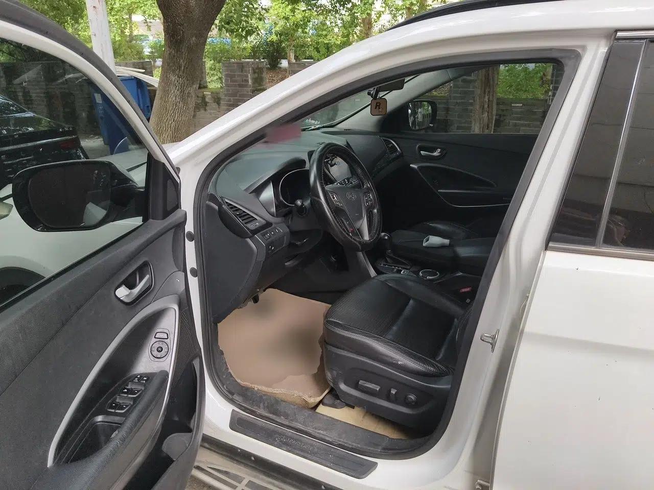 Hyundai Santa Fe 2013 2.4L Automatic Two-Wheel Drive Smart Version — миниатюра 16
