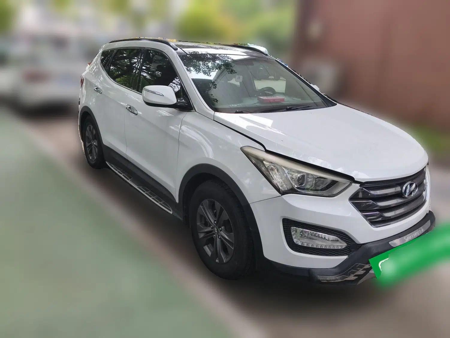 Hyundai Santa Fe 2013 2.4L Automatic Two-Wheel Drive Smart Version — миниатюра 3