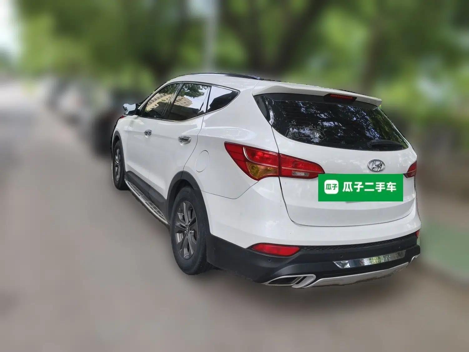 Hyundai Santa Fe 2013 2.4L Automatic Two-Wheel Drive Smart Version — миниатюра 4