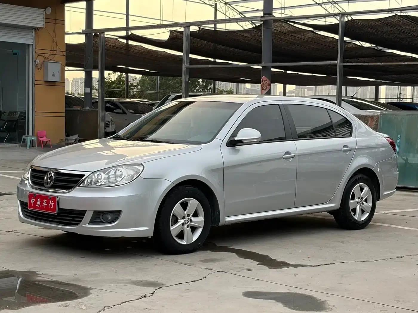 2013 Volkswagen Lavida Classic 1.6L Manual Fashion Edition — миниатюра 1