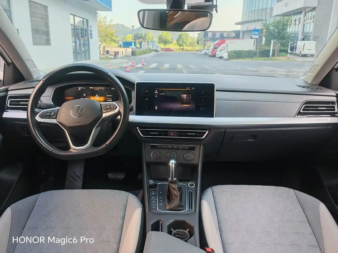 2023 Volkswagen Lavida 280TSI DSG Full Comfort Edition — миниатюра 14