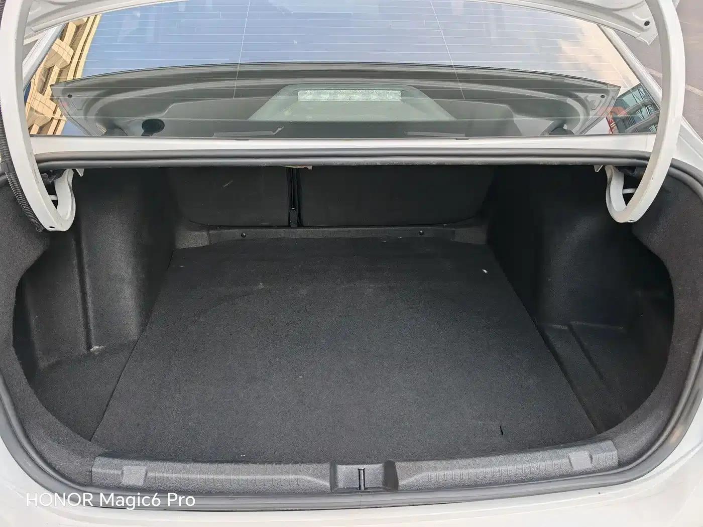 2023 Volkswagen Lavida 280TSI DSG Full Comfort Edition — миниатюра 18