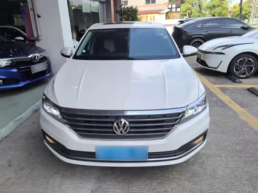 2019 Volkswagen Lavida 1.5L Automatic Comfort Edition (China VI Emission Standard) — миниатюра 3